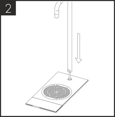 Installieren Sie zunächst den T2-Hahn auf dem Sockel der oberen Platte. Richten Sie den Wasserhahn so aus, dass er parallel zur Vorderseite des Sockels liegt.