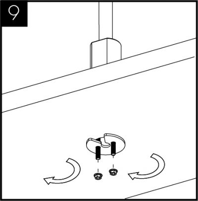 Serrare i 2 dadi della flangia di fissaggio in modo che la staffa del piano di lavoro sia fissata contro il lato inferiore del piano di lavoro.