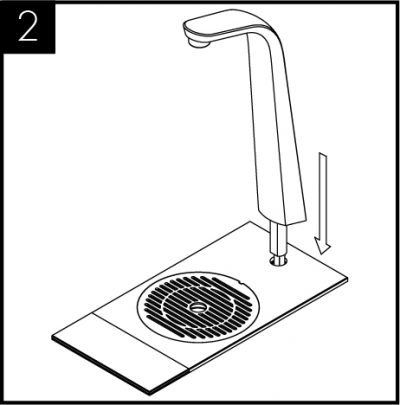 Installer først T3-hanen på den øverste pladebase. Sæt hanen på linje, så den er parallel med bundens forside.